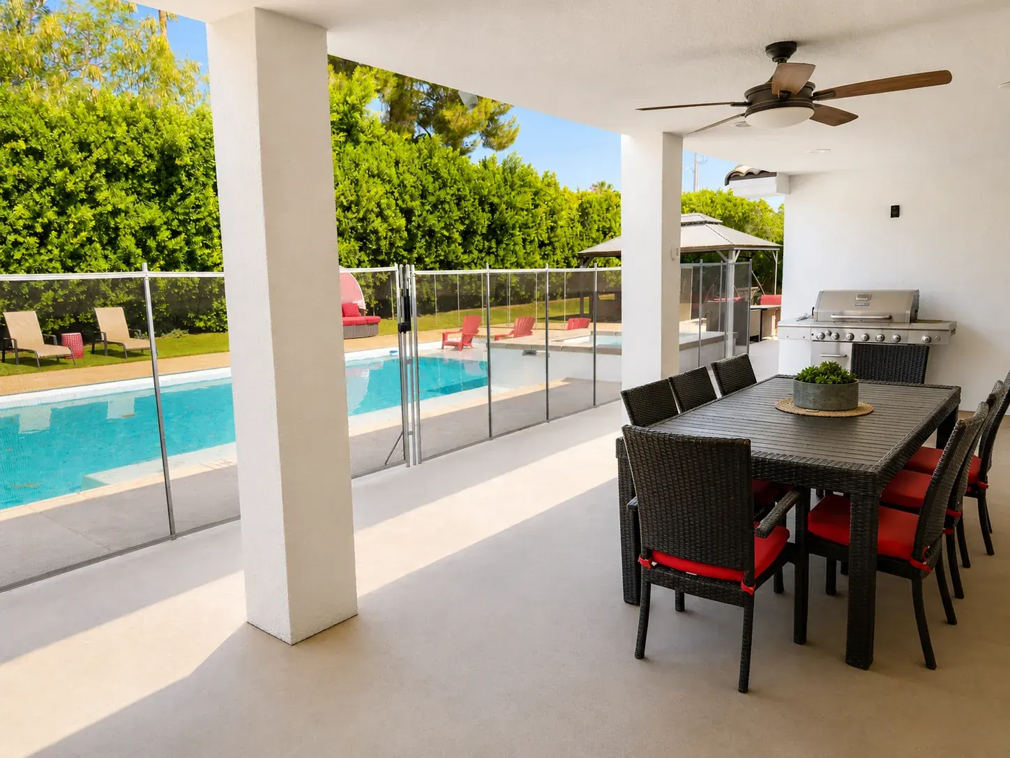 Covered courtyard patio overlooking the private pool at the Palm Springs mental health treatment facility