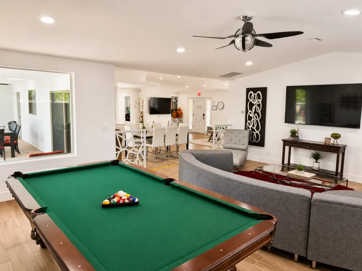 Recreation and common space with seating for downtime between groups at the Palm Springs residential treatment home